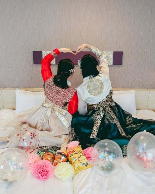 trang phục hanbok trong chuyến du lịch dohan play trang phục hanbok trong chuyến du lịch dohan play